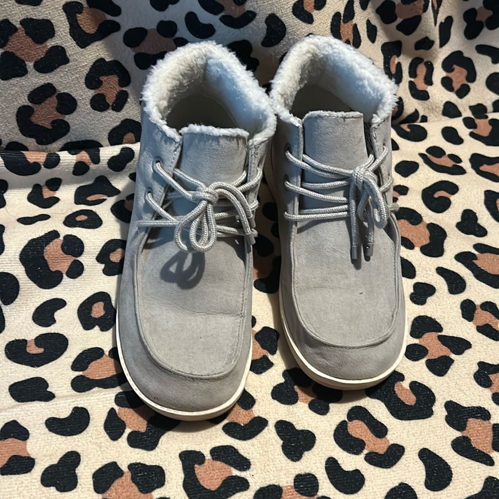 Light Gray So’ Boots